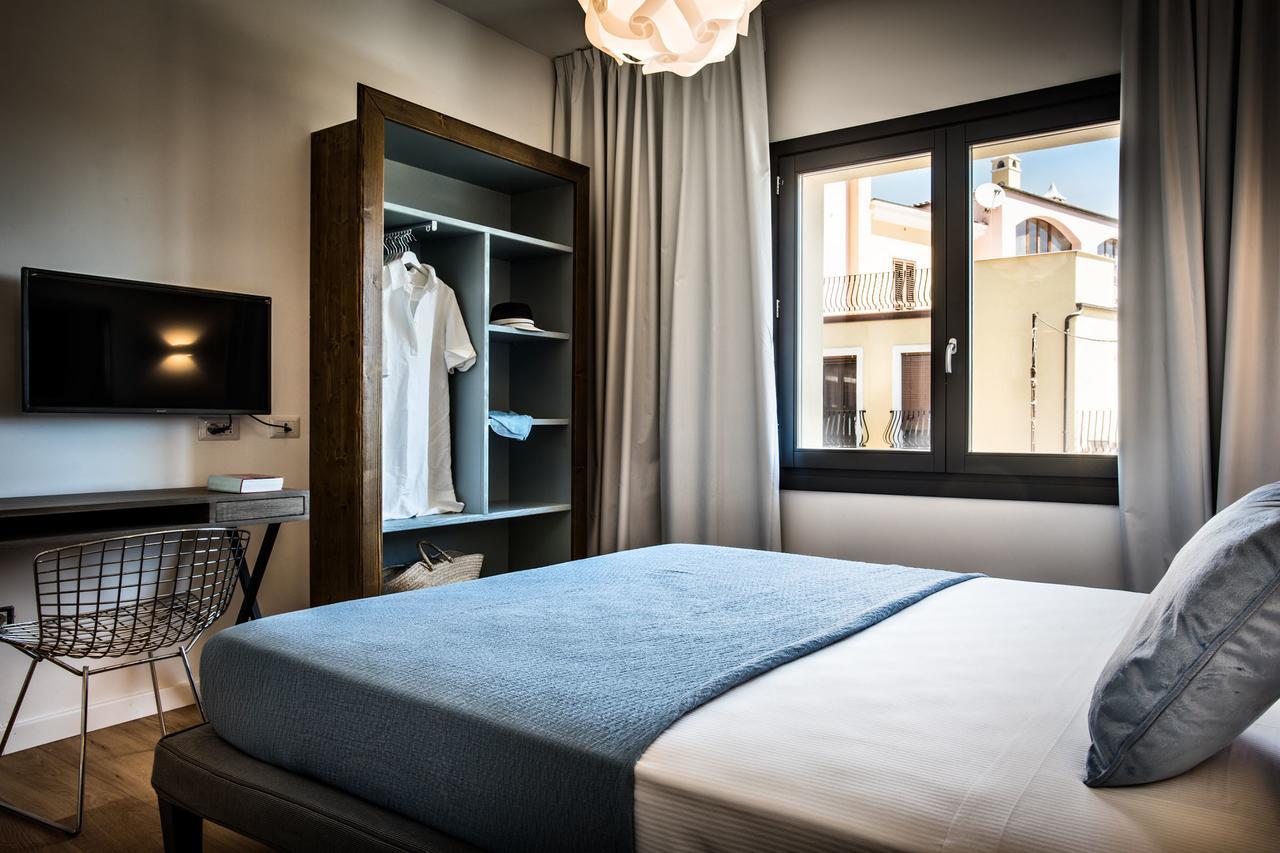 Teku Sardinia Boutique Hotel บารีซาร์โด ภายนอก รูปภาพ